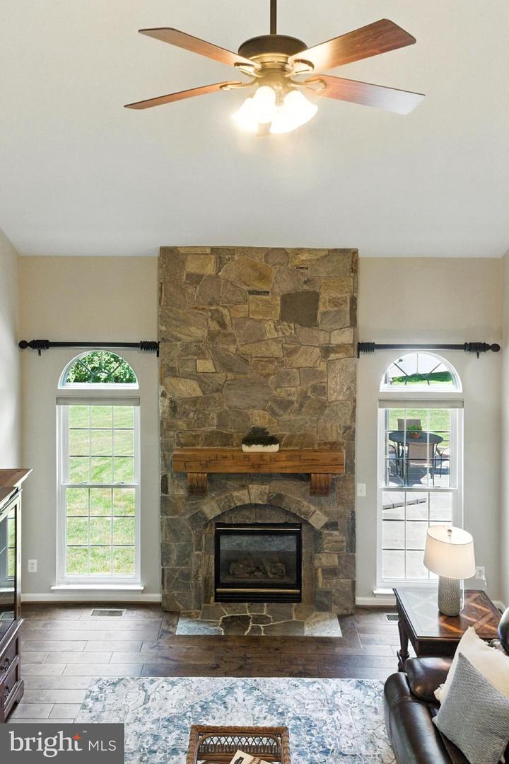 7401 CLIFTON QUARRY DR, CLIFTON, Virginia 20124, 4 Bedrooms Bedrooms, ,3 BathroomsBathrooms,Residential,For sale,7401 CLIFTON QUARRY DR,VAFX2254524 MLS # VAFX2254524