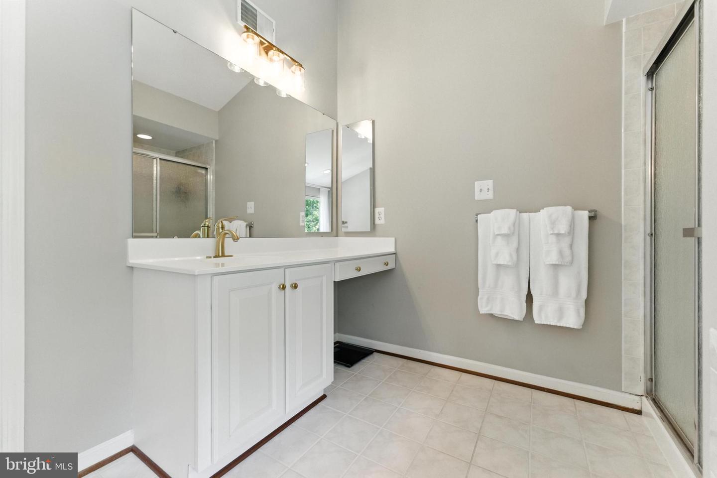 7401 CLIFTON QUARRY DR, CLIFTON, Virginia 20124, 4 Bedrooms Bedrooms, ,3 BathroomsBathrooms,Residential,For sale,7401 CLIFTON QUARRY DR,VAFX2254524 MLS # VAFX2254524