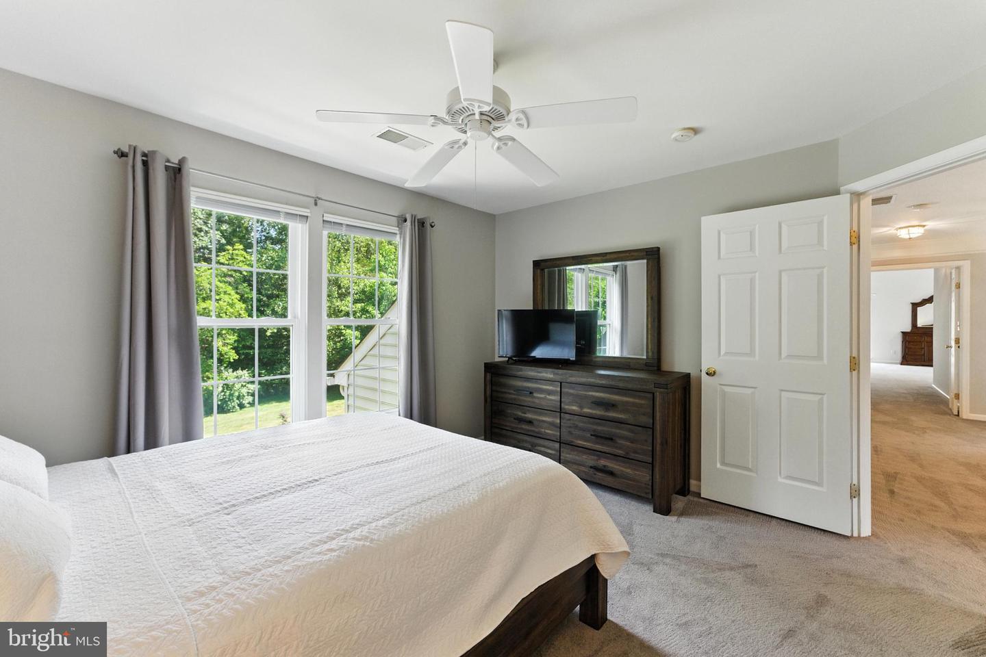 7401 CLIFTON QUARRY DR, CLIFTON, Virginia 20124, 4 Bedrooms Bedrooms, ,3 BathroomsBathrooms,Residential,For sale,7401 CLIFTON QUARRY DR,VAFX2254524 MLS # VAFX2254524