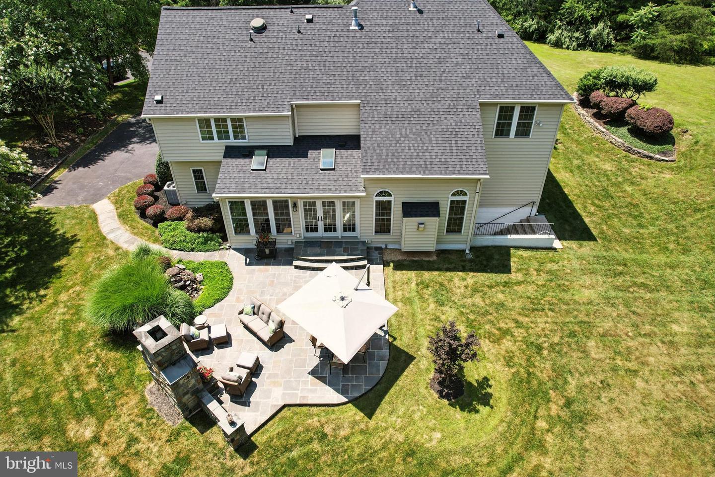 7401 CLIFTON QUARRY DR, CLIFTON, Virginia 20124, 4 Bedrooms Bedrooms, ,3 BathroomsBathrooms,Residential,For sale,7401 CLIFTON QUARRY DR,VAFX2254524 MLS # VAFX2254524