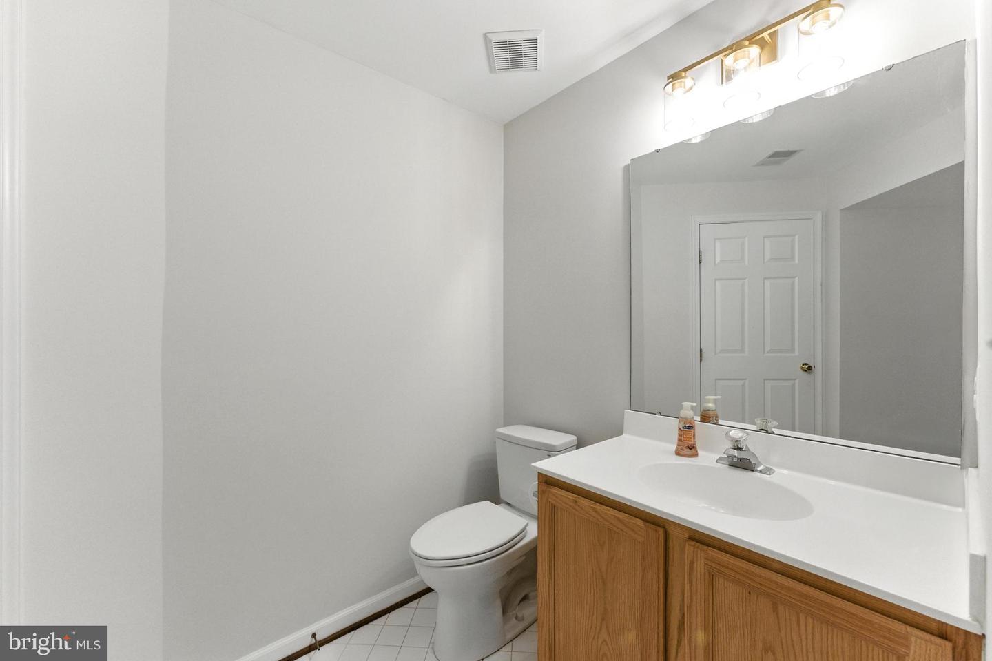 7401 CLIFTON QUARRY DR, CLIFTON, Virginia 20124, 4 Bedrooms Bedrooms, ,3 BathroomsBathrooms,Residential,For sale,7401 CLIFTON QUARRY DR,VAFX2254524 MLS # VAFX2254524