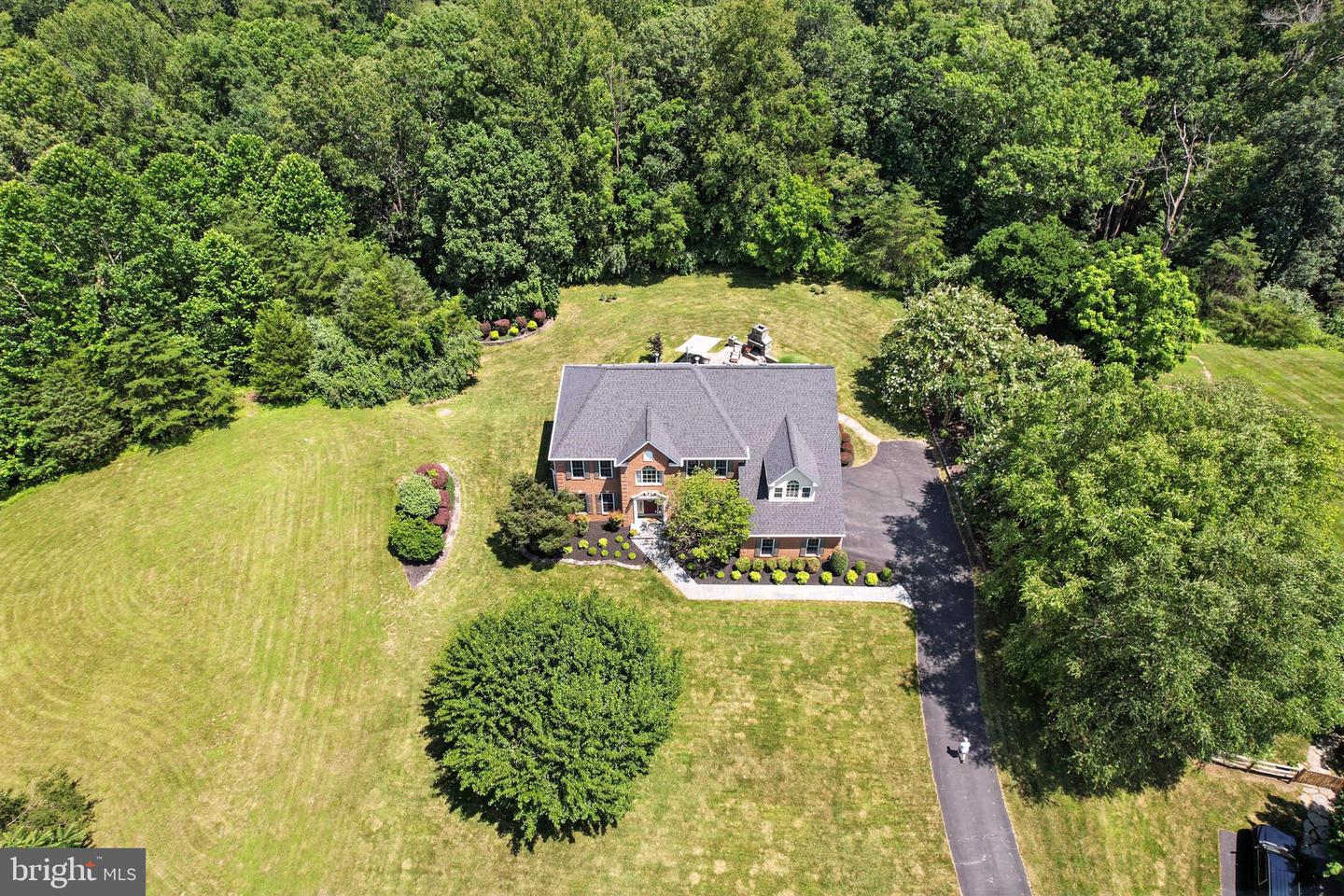 7401 CLIFTON QUARRY DR, CLIFTON, Virginia 20124, 4 Bedrooms Bedrooms, ,3 BathroomsBathrooms,Residential,For sale,7401 CLIFTON QUARRY DR,VAFX2254524 MLS # VAFX2254524