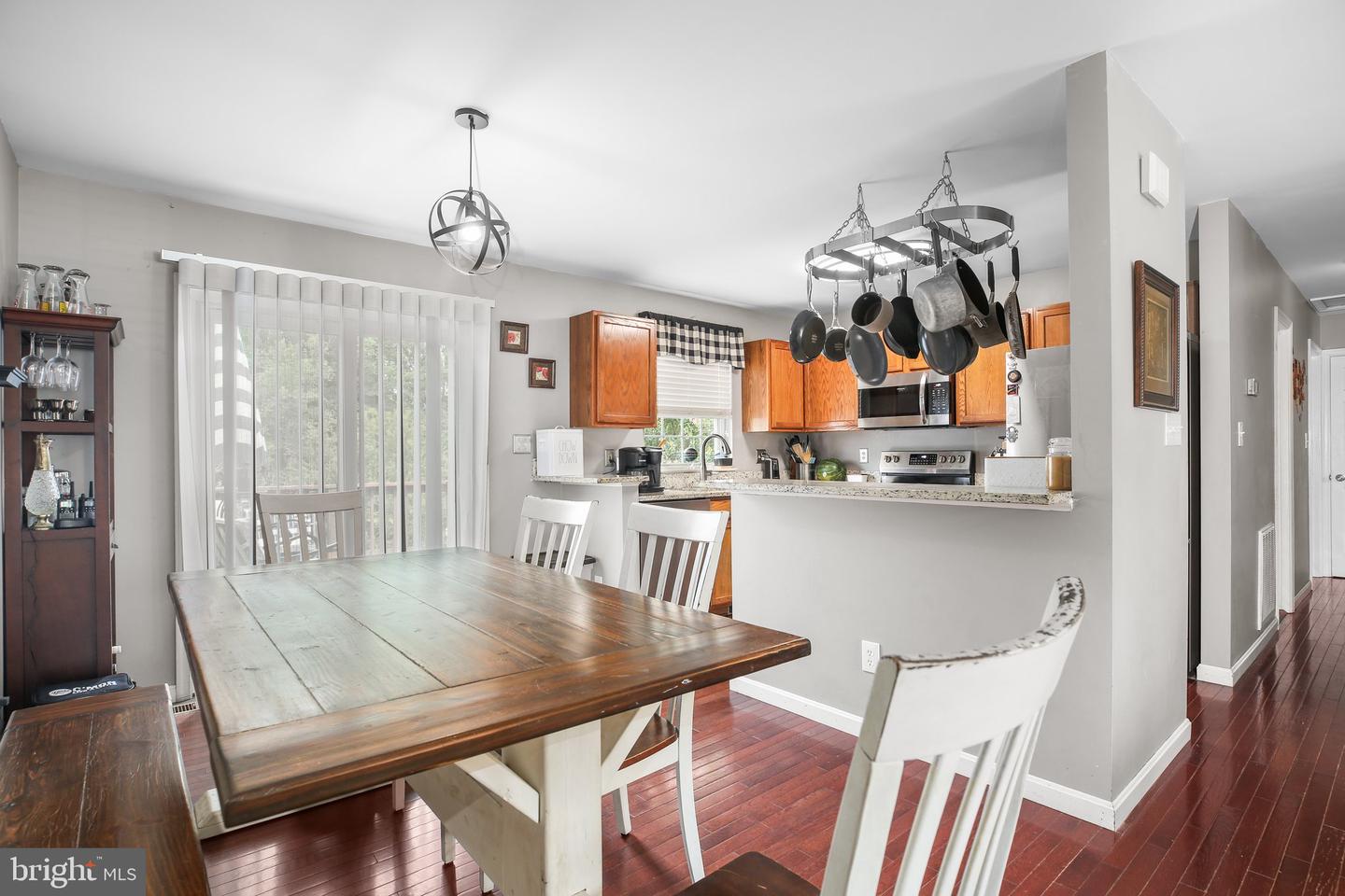 10708 LIVE OAK CT, FREDERICKSBURG, Virginia 22407, 4 Bedrooms Bedrooms, ,3 BathroomsBathrooms,Residential,For sale,10708 LIVE OAK CT,VASP2034584 MLS # VASP2034584