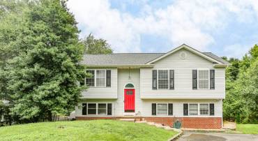 10708 LIVE OAK CT, FREDERICKSBURG, Virginia 22407, 4 Bedrooms Bedrooms, ,3 BathroomsBathrooms,Residential,For sale,10708 LIVE OAK CT,VASP2034584 MLS # VASP2034584