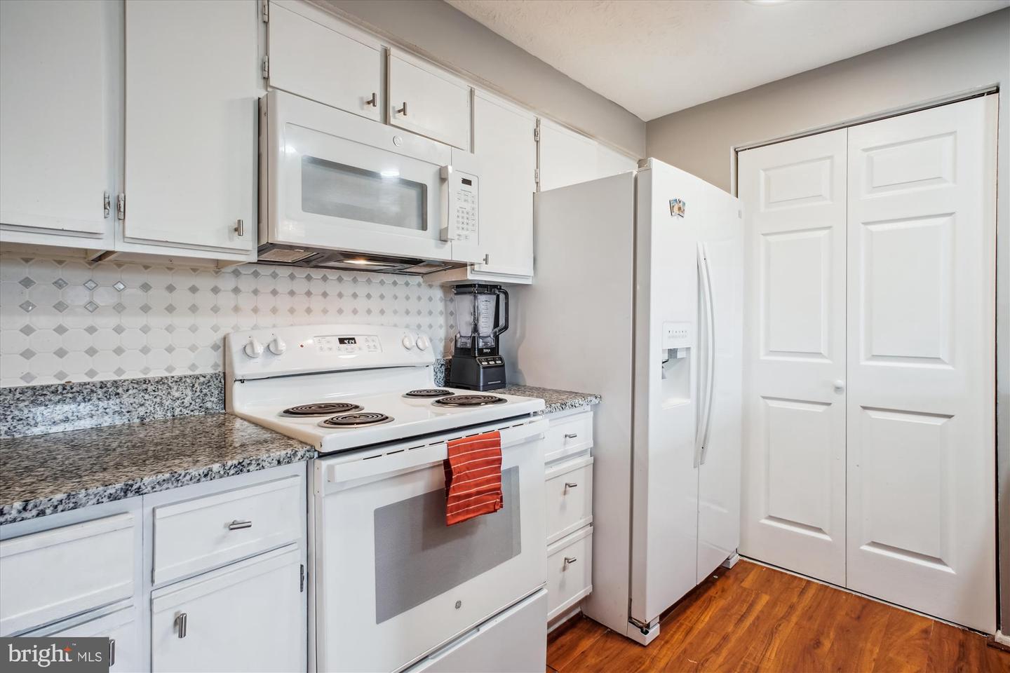 8384 BROCKHAM DR #L, ALEXANDRIA, Virginia 22309, 2 Bedrooms Bedrooms, ,2 BathroomsBathrooms,Residential,For sale,8384 BROCKHAM DR #L,VAFX2254634 MLS # VAFX2254634