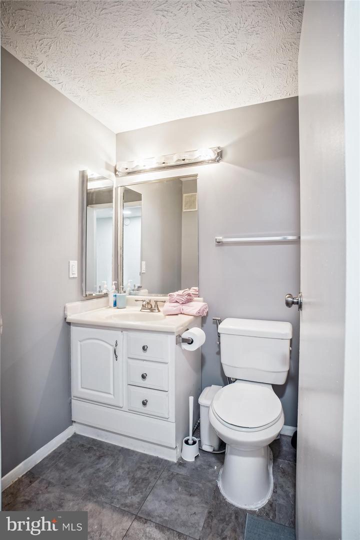 8384 BROCKHAM DR #L, ALEXANDRIA, Virginia 22309, 2 Bedrooms Bedrooms, ,2 BathroomsBathrooms,Residential,For sale,8384 BROCKHAM DR #L,VAFX2254634 MLS # VAFX2254634