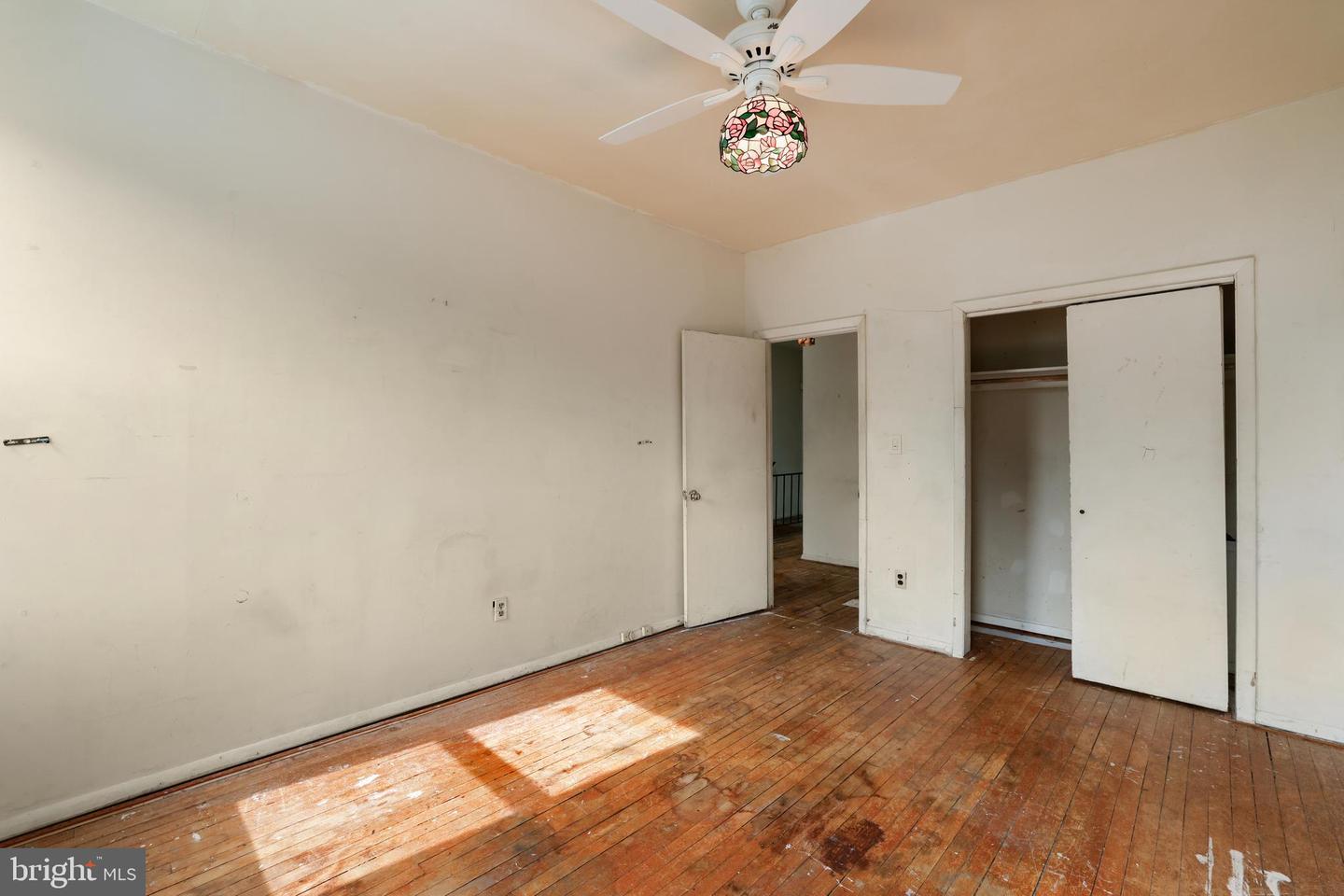 4208 4TH ST NW, WASHINGTON, District Of Columbia 20011, 3 Bedrooms Bedrooms, 8 Rooms Rooms,1 BathroomBathrooms,Residential,For sale,4208 4TH ST NW,DCDC2209712 MLS # DCDC2209712