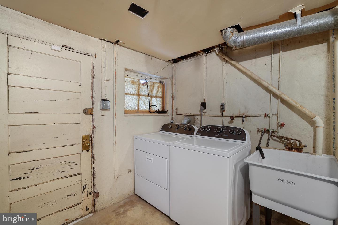 4208 4TH ST NW, WASHINGTON, District Of Columbia 20011, 3 Bedrooms Bedrooms, 8 Rooms Rooms,1 BathroomBathrooms,Residential,For sale,4208 4TH ST NW,DCDC2209712 MLS # DCDC2209712