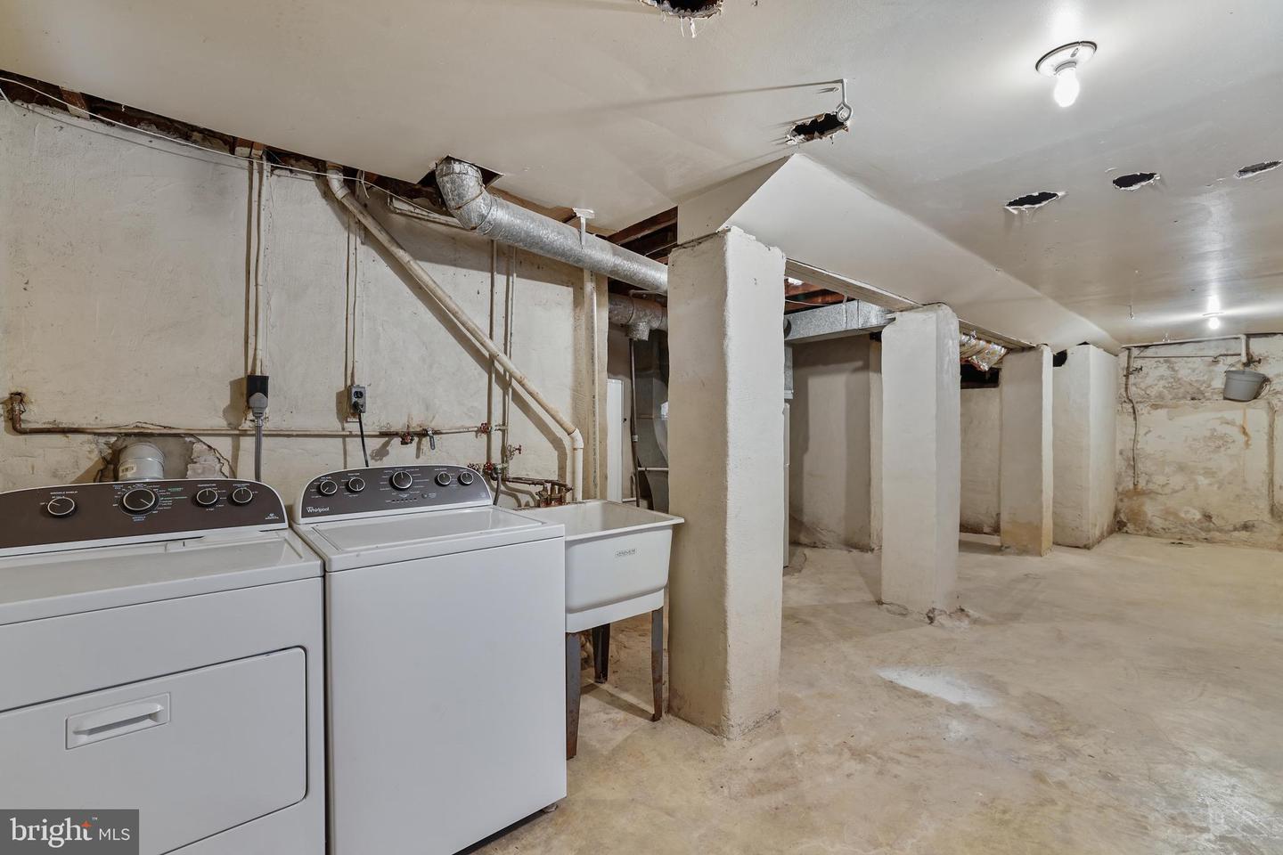 4208 4TH ST NW, WASHINGTON, District Of Columbia 20011, 3 Bedrooms Bedrooms, 8 Rooms Rooms,1 BathroomBathrooms,Residential,For sale,4208 4TH ST NW,DCDC2209712 MLS # DCDC2209712