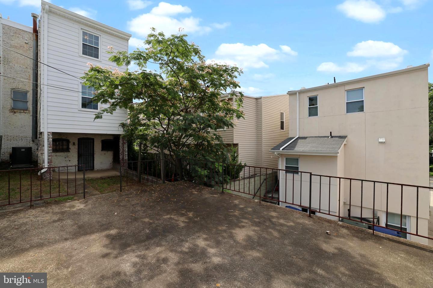 4208 4TH ST NW, WASHINGTON, District Of Columbia 20011, 3 Bedrooms Bedrooms, 8 Rooms Rooms,1 BathroomBathrooms,Residential,For sale,4208 4TH ST NW,DCDC2209712 MLS # DCDC2209712