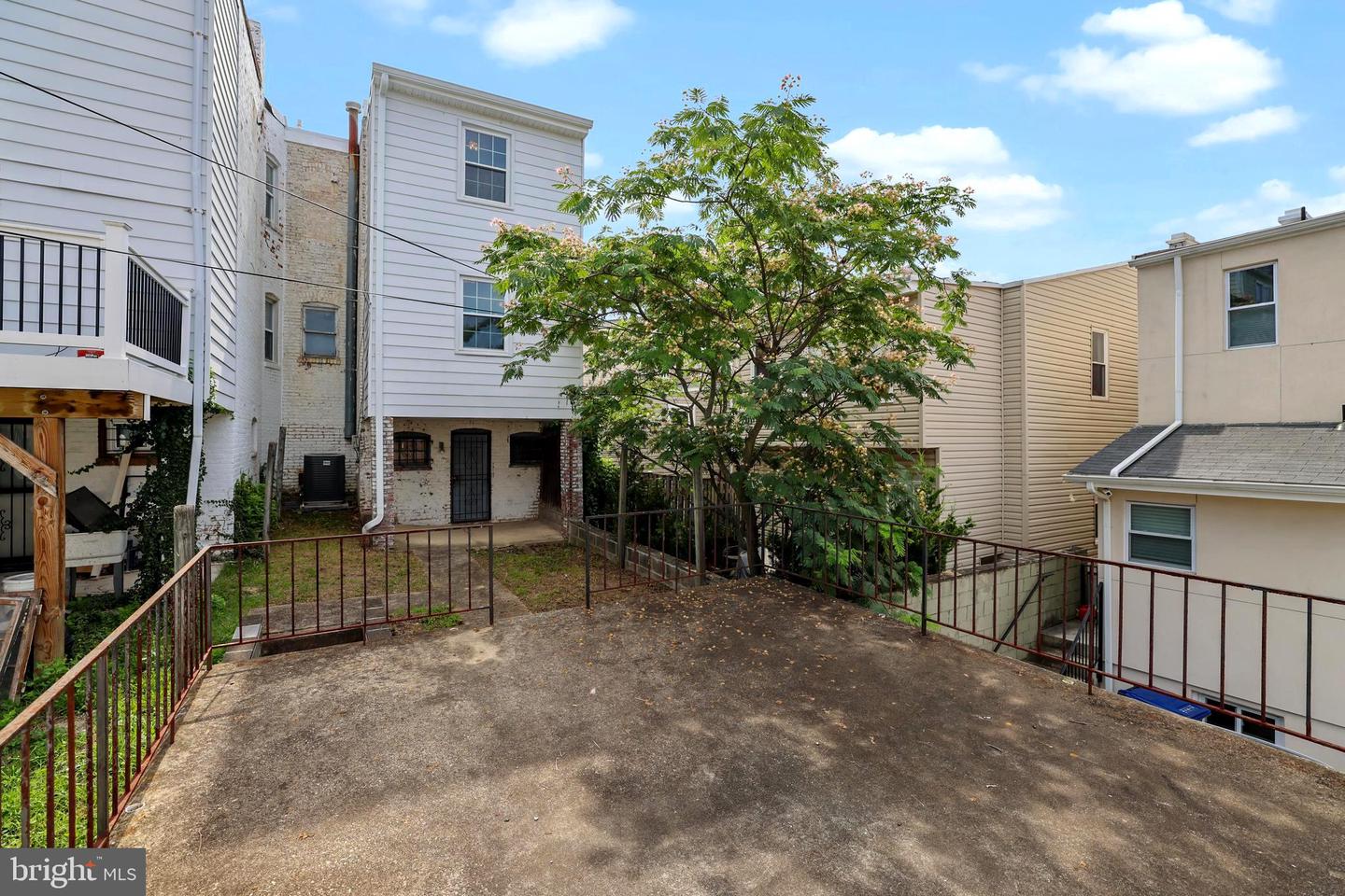 4208 4TH ST NW, WASHINGTON, District Of Columbia 20011, 3 Bedrooms Bedrooms, 8 Rooms Rooms,1 BathroomBathrooms,Residential,For sale,4208 4TH ST NW,DCDC2209712 MLS # DCDC2209712