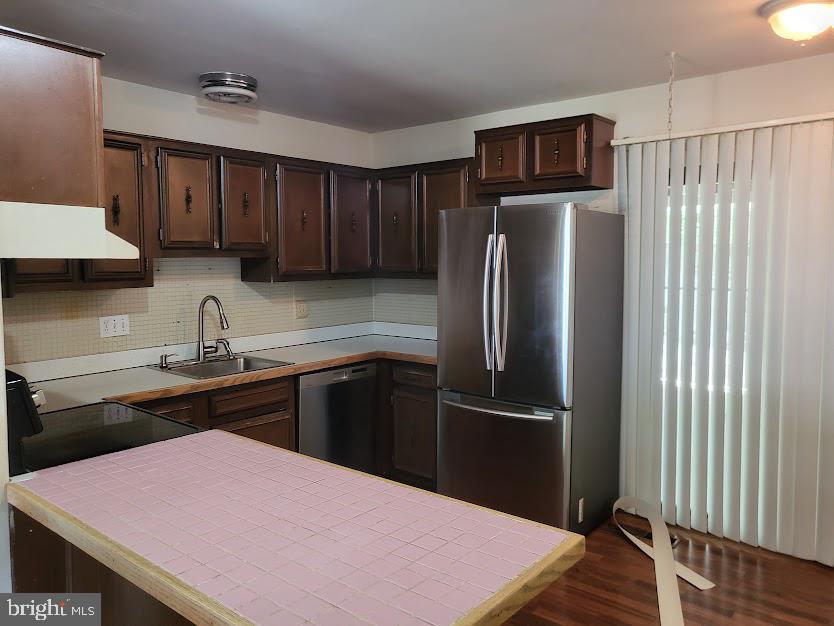 13546 TABSCOTT DR, CHANTILLY, Virginia 20151, 4 Bedrooms Bedrooms, ,3 BathroomsBathrooms,Residential,For sale,13546 TABSCOTT DR,VAFX2254676 MLS # VAFX2254676