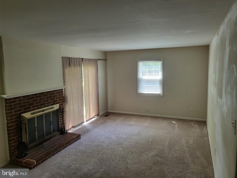 13546 TABSCOTT DR, CHANTILLY, Virginia 20151, 4 Bedrooms Bedrooms, ,3 BathroomsBathrooms,Residential,For sale,13546 TABSCOTT DR,VAFX2254676 MLS # VAFX2254676