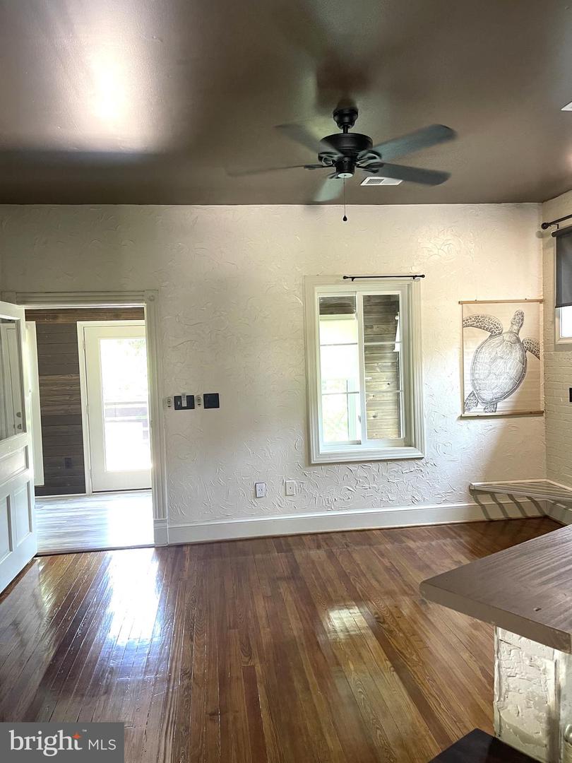 612 WASHINGTON AVE, COLONIAL BEACH, Virginia 22443, 1 Bedroom Bedrooms, ,1 BathroomBathrooms,Residential,For sale,612 WASHINGTON AVE,VAWE2009272 MLS # VAWE2009272