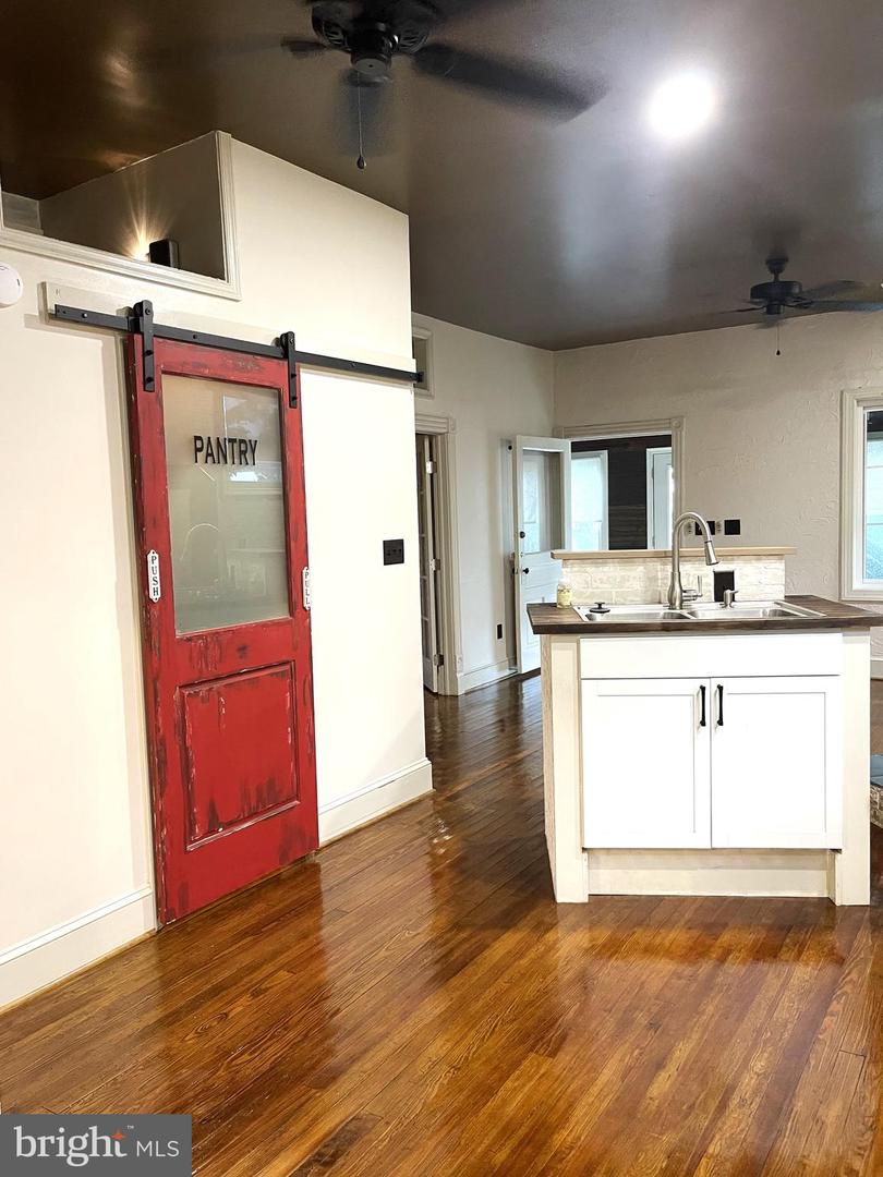 612 WASHINGTON AVE, COLONIAL BEACH, Virginia 22443, 1 Bedroom Bedrooms, ,1 BathroomBathrooms,Residential,For sale,612 WASHINGTON AVE,VAWE2009272 MLS # VAWE2009272