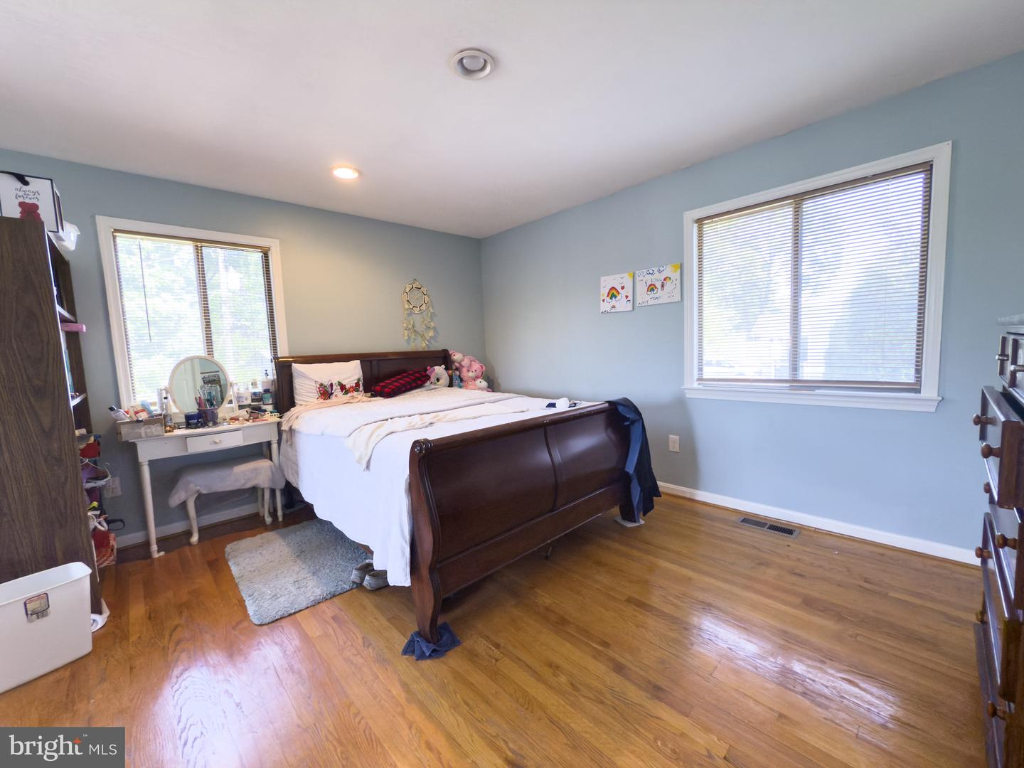 8 DAVIS AVE SW, LEESBURG, Virginia 20175, 4 Bedrooms Bedrooms, 7 Rooms Rooms,2 BathroomsBathrooms,Residential,For sale,8 DAVIS AVE SW,VALO2101774 MLS # VALO2101774
