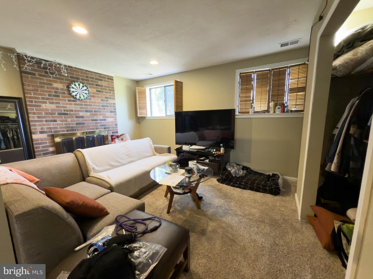 8 DAVIS AVE SW, LEESBURG, Virginia 20175, 4 Bedrooms Bedrooms, 7 Rooms Rooms,2 BathroomsBathrooms,Residential,For sale,8 DAVIS AVE SW,VALO2101774 MLS # VALO2101774