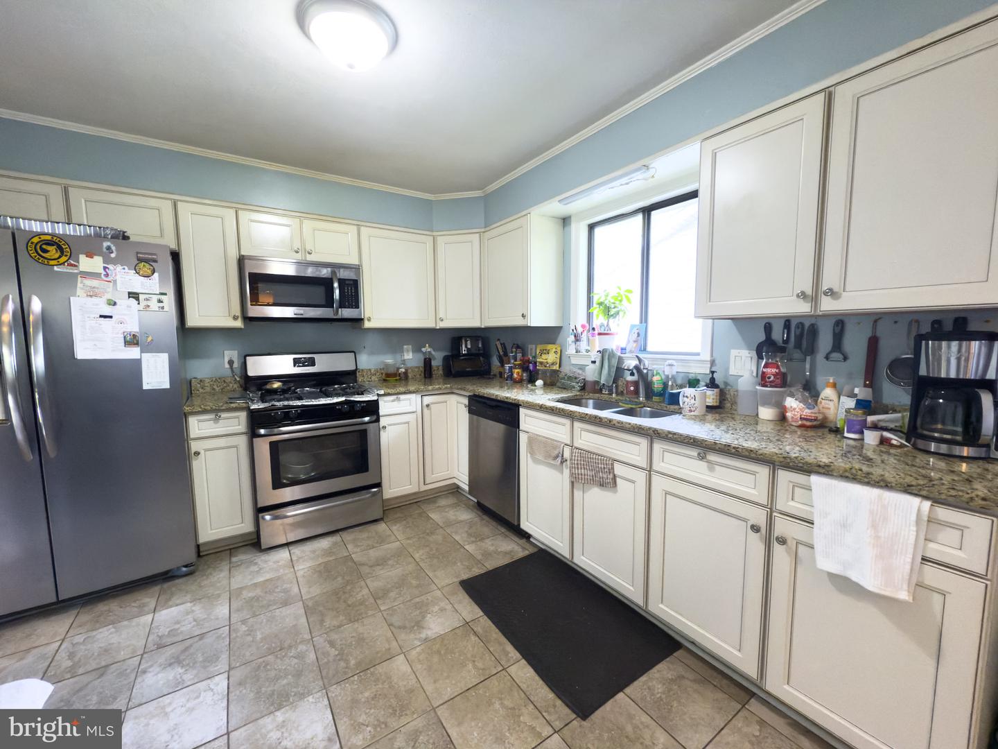8 DAVIS AVE SW, LEESBURG, Virginia 20175, 4 Bedrooms Bedrooms, 7 Rooms Rooms,2 BathroomsBathrooms,Residential,For sale,8 DAVIS AVE SW,VALO2101774 MLS # VALO2101774