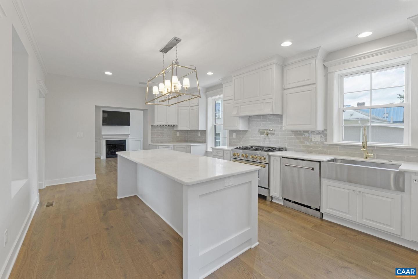 1108 EAST JEFFERSON ST, CHARLOTTESVILLE, Virginia 22902, 3 Bedrooms Bedrooms, ,3 BathroomsBathrooms,Residential,For sale,1108 EAST JEFFERSON ST,666576 MLS # 666576