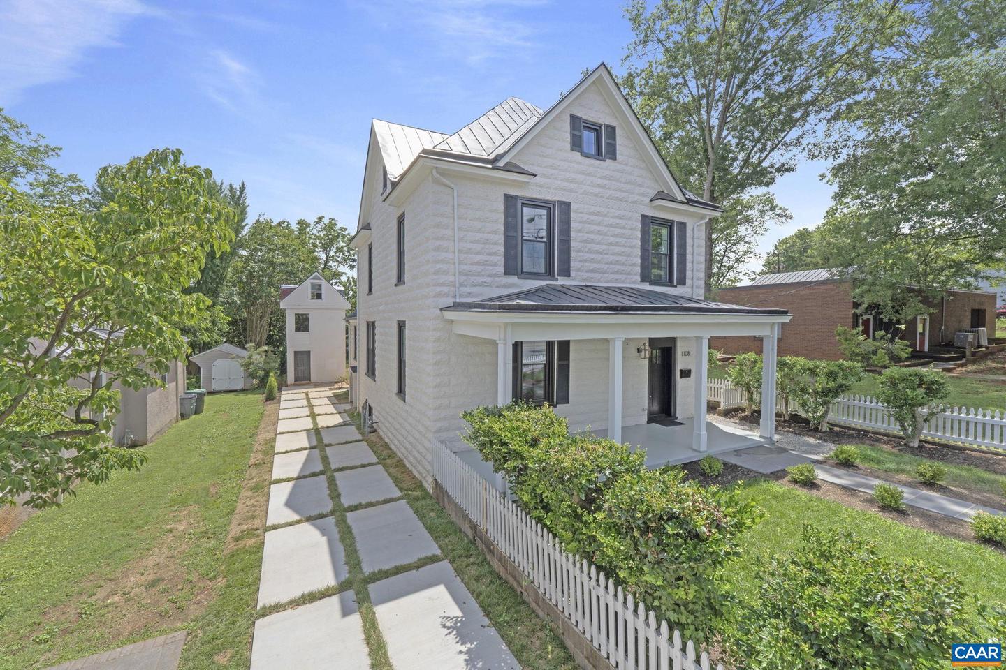 1108 EAST JEFFERSON ST, CHARLOTTESVILLE, Virginia 22902, 3 Bedrooms Bedrooms, ,3 BathroomsBathrooms,Residential,For sale,1108 EAST JEFFERSON ST,666576 MLS # 666576