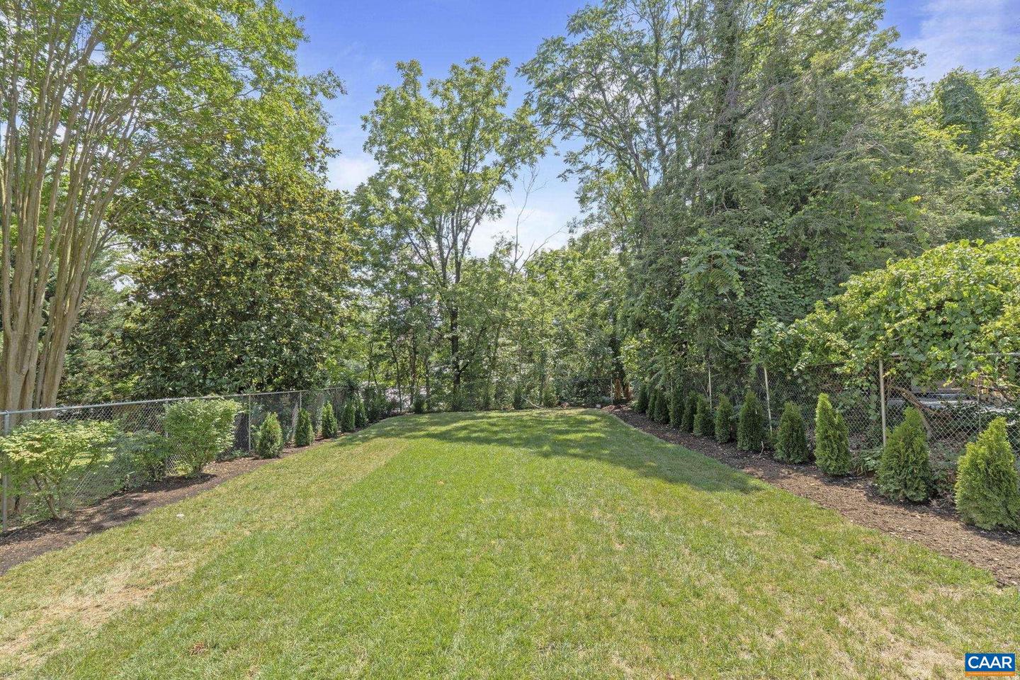 1108 EAST JEFFERSON ST, CHARLOTTESVILLE, Virginia 22902, 3 Bedrooms Bedrooms, ,3 BathroomsBathrooms,Residential,For sale,1108 EAST JEFFERSON ST,666576 MLS # 666576
