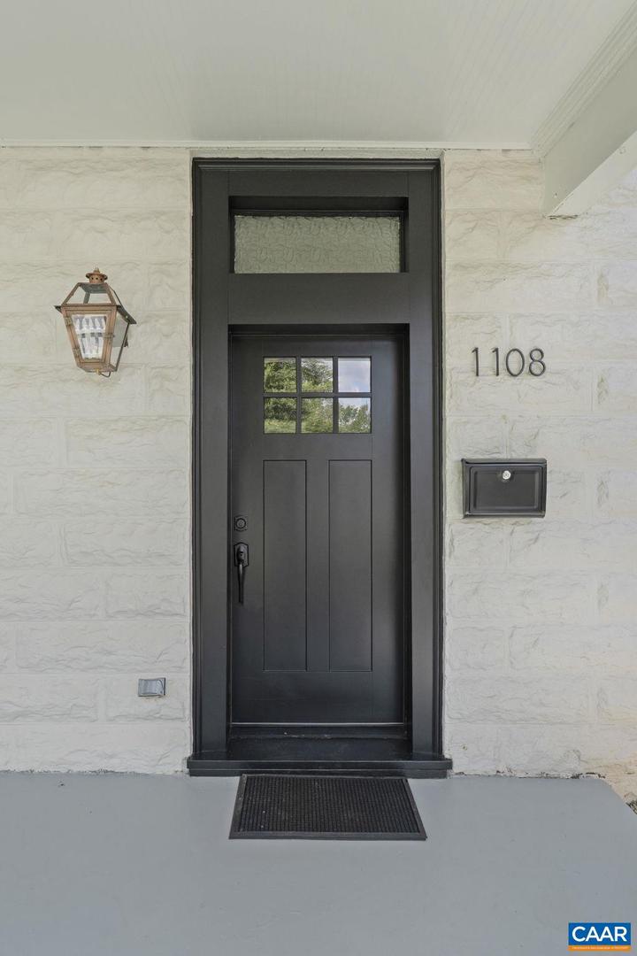 1108 EAST JEFFERSON ST, CHARLOTTESVILLE, Virginia 22902, 3 Bedrooms Bedrooms, ,3 BathroomsBathrooms,Residential,For sale,1108 EAST JEFFERSON ST,666576 MLS # 666576