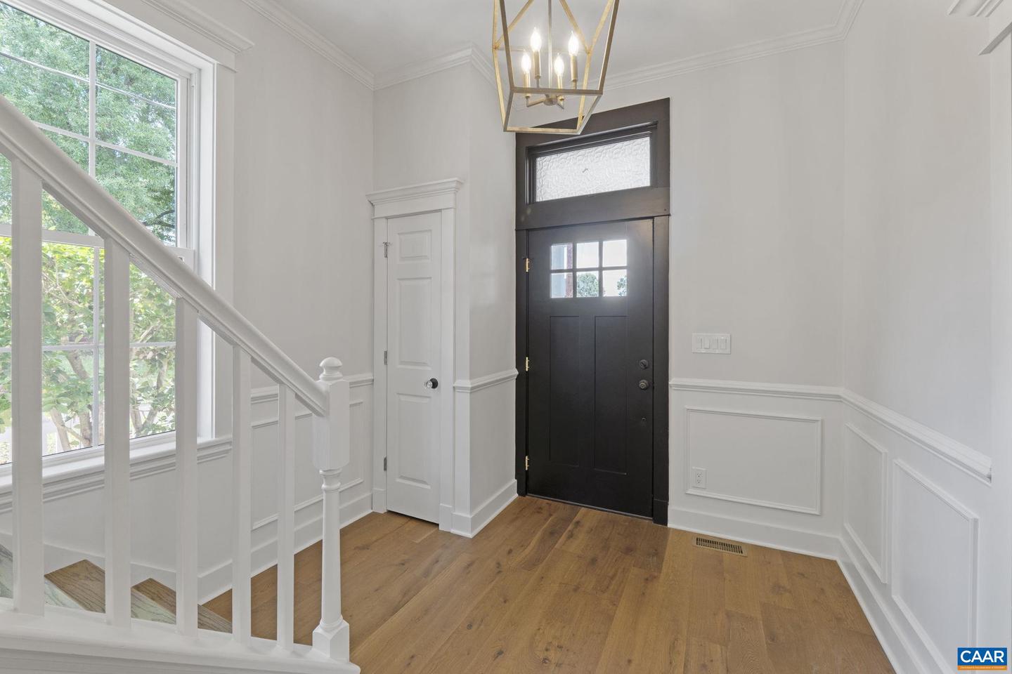 1108 EAST JEFFERSON ST, CHARLOTTESVILLE, Virginia 22902, 3 Bedrooms Bedrooms, ,3 BathroomsBathrooms,Residential,For sale,1108 EAST JEFFERSON ST,666576 MLS # 666576