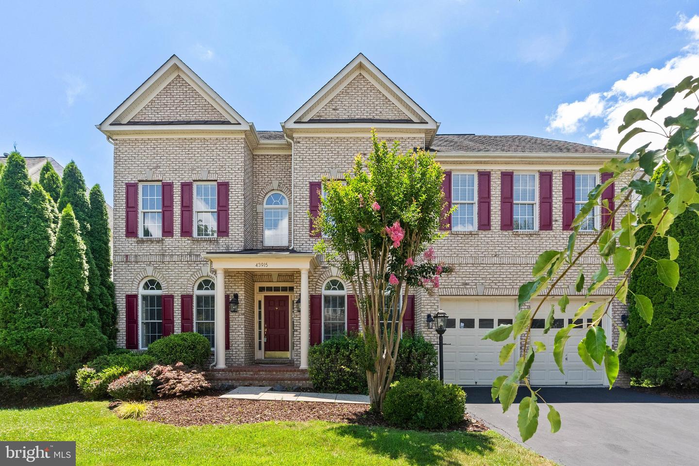 43915 KITTIWAKE DR, LEESBURG, Virginia 20176, 5 Bedrooms Bedrooms, ,4 BathroomsBathrooms,Residential,For sale,43915 KITTIWAKE DR,VALO2101836 MLS # VALO2101836