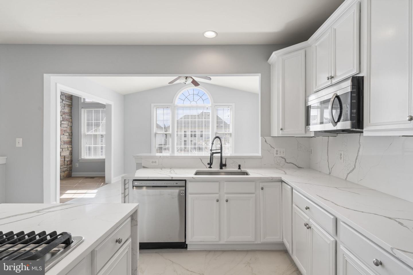 43915 KITTIWAKE DR, LEESBURG, Virginia 20176, 5 Bedrooms Bedrooms, ,4 BathroomsBathrooms,Residential,For sale,43915 KITTIWAKE DR,VALO2101836 MLS # VALO2101836