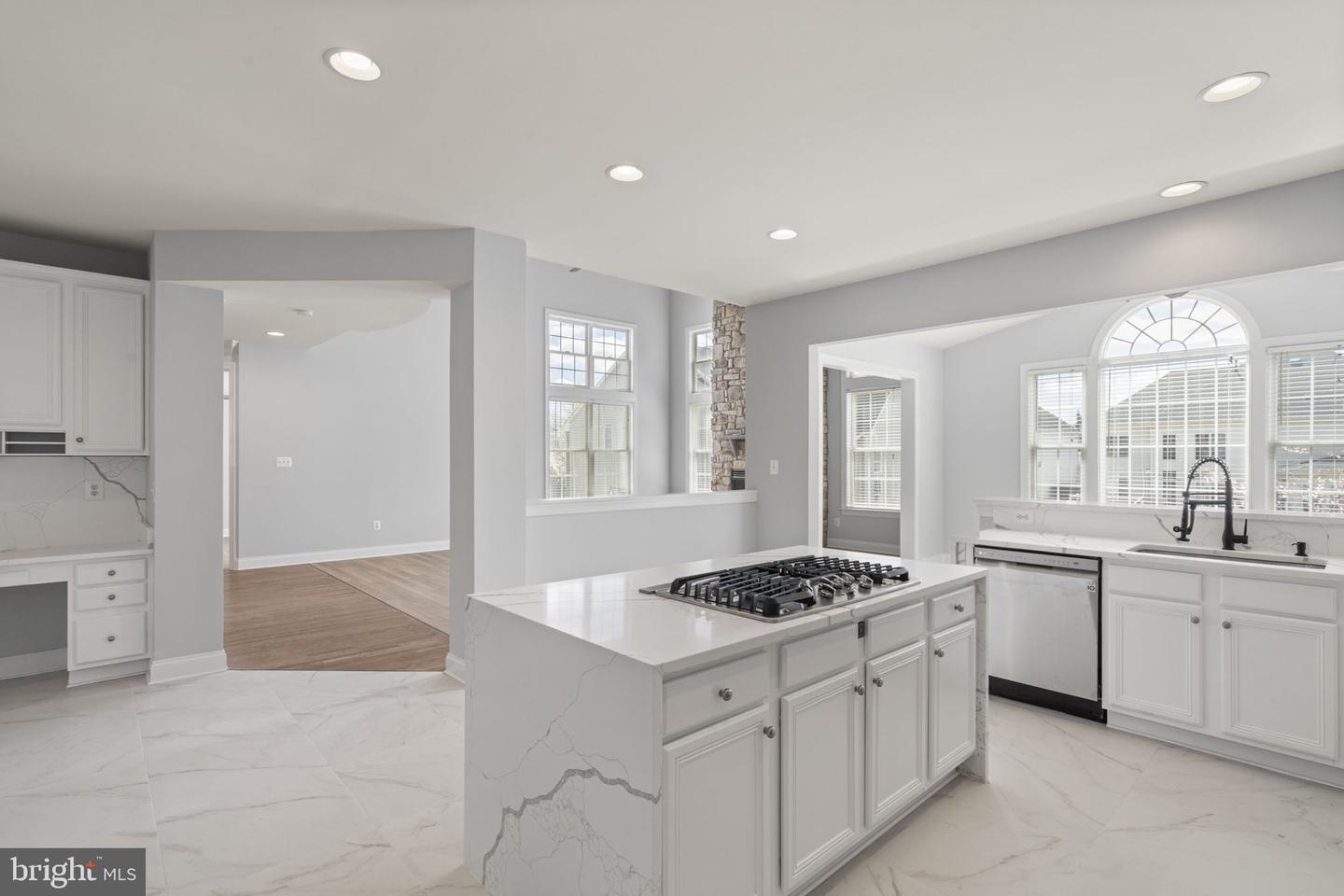 43915 KITTIWAKE DR, LEESBURG, Virginia 20176, 5 Bedrooms Bedrooms, ,4 BathroomsBathrooms,Residential,For sale,43915 KITTIWAKE DR,VALO2101836 MLS # VALO2101836