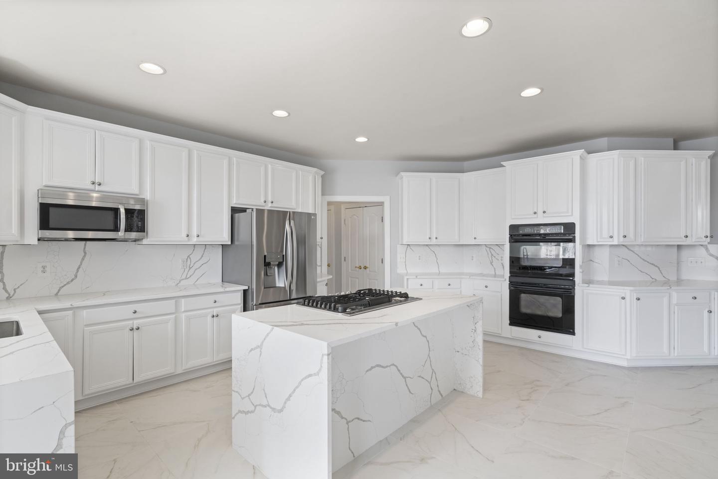 43915 KITTIWAKE DR, LEESBURG, Virginia 20176, 5 Bedrooms Bedrooms, ,4 BathroomsBathrooms,Residential,For sale,43915 KITTIWAKE DR,VALO2101836 MLS # VALO2101836