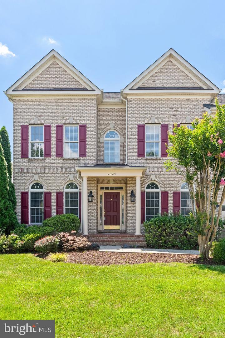 43915 KITTIWAKE DR, LEESBURG, Virginia 20176, 5 Bedrooms Bedrooms, ,4 BathroomsBathrooms,Residential,For sale,43915 KITTIWAKE DR,VALO2101836 MLS # VALO2101836