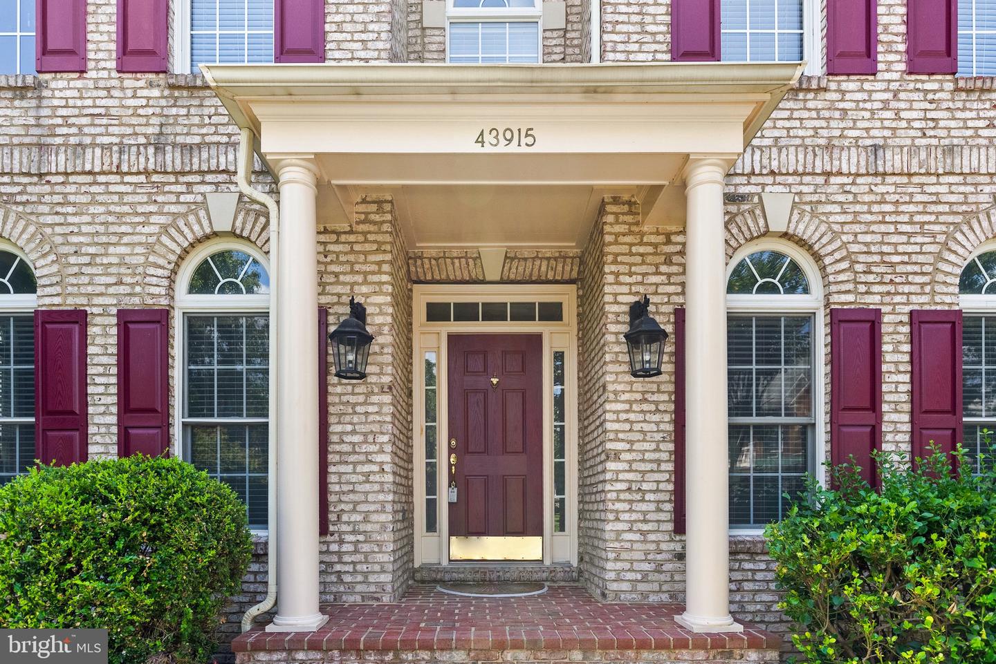 43915 KITTIWAKE DR, LEESBURG, Virginia 20176, 5 Bedrooms Bedrooms, ,4 BathroomsBathrooms,Residential,For sale,43915 KITTIWAKE DR,VALO2101836 MLS # VALO2101836