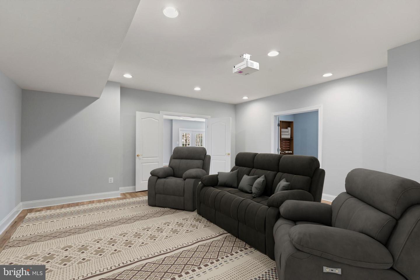 43915 KITTIWAKE DR, LEESBURG, Virginia 20176, 5 Bedrooms Bedrooms, ,4 BathroomsBathrooms,Residential,For sale,43915 KITTIWAKE DR,VALO2101836 MLS # VALO2101836