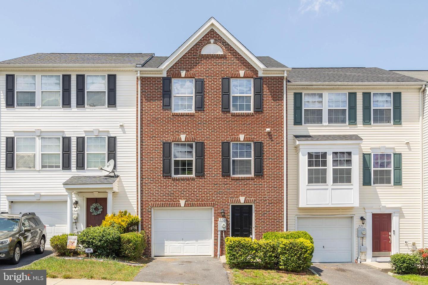 222 MONTICELLO SQ, WINCHESTER, Virginia 22602, 3 Bedrooms Bedrooms, ,2 BathroomsBathrooms,Residential,For sale,222 MONTICELLO SQ,VAFV2035382 MLS # VAFV2035382