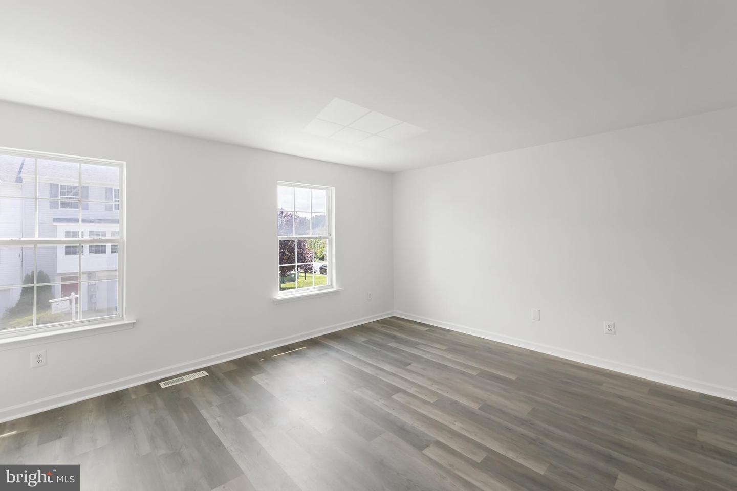 222 MONTICELLO SQ, WINCHESTER, Virginia 22602, 3 Bedrooms Bedrooms, ,2 BathroomsBathrooms,Residential,For sale,222 MONTICELLO SQ,VAFV2035382 MLS # VAFV2035382