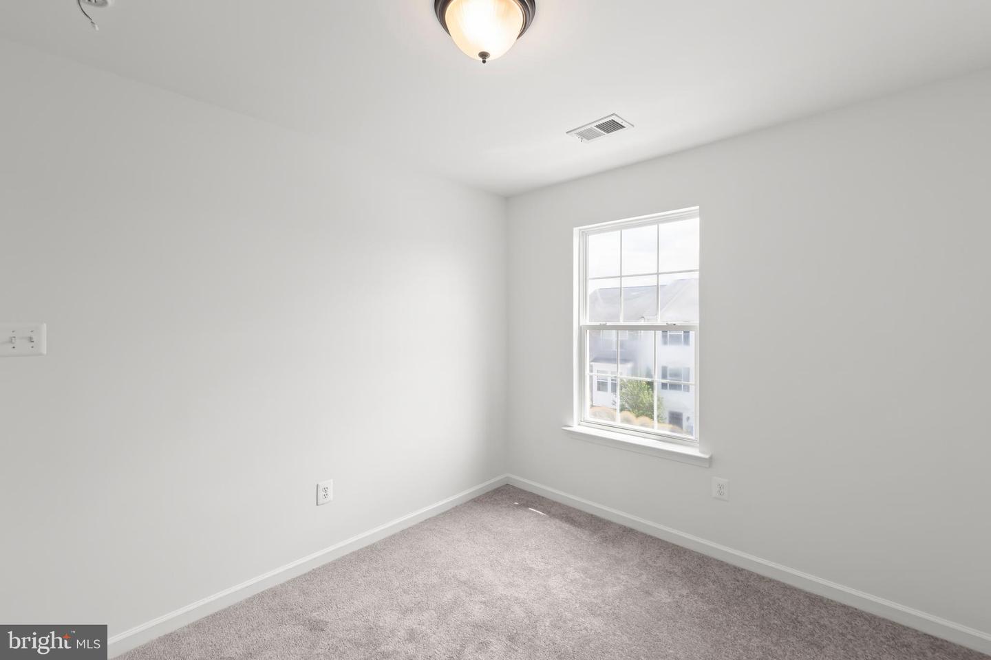 222 MONTICELLO SQ, WINCHESTER, Virginia 22602, 3 Bedrooms Bedrooms, ,2 BathroomsBathrooms,Residential,For sale,222 MONTICELLO SQ,VAFV2035382 MLS # VAFV2035382