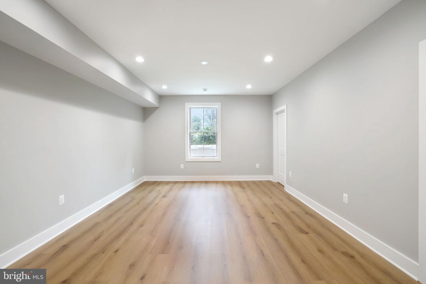 8525 RALEIGH AVE, ANNANDALE, Virginia 22003, 7 Bedrooms Bedrooms, ,7 BathroomsBathrooms,Residential,For sale,8525 RALEIGH AVE,VAFX2254884 MLS # VAFX2254884