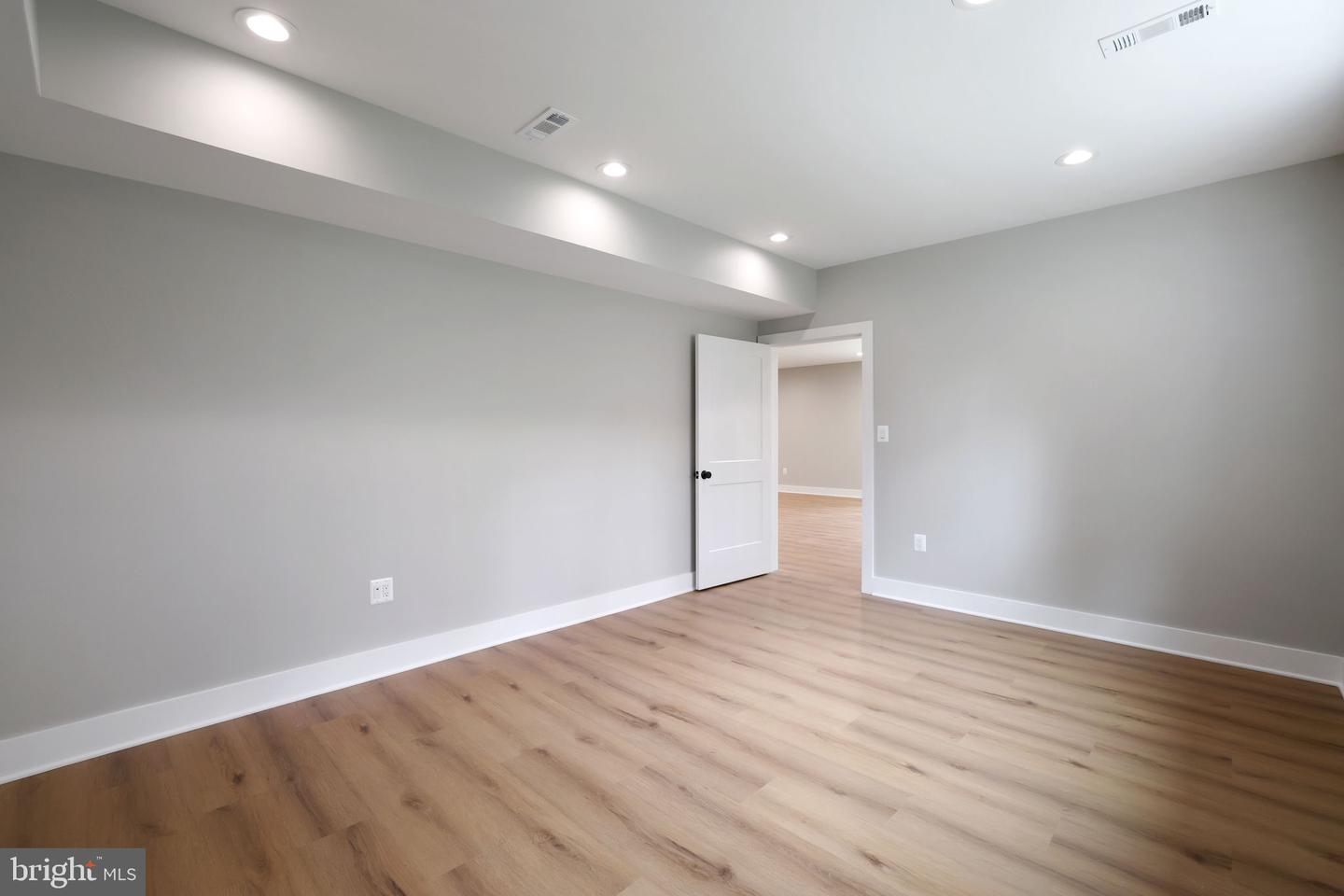 8525 RALEIGH AVE, ANNANDALE, Virginia 22003, 7 Bedrooms Bedrooms, ,7 BathroomsBathrooms,Residential,For sale,8525 RALEIGH AVE,VAFX2254884 MLS # VAFX2254884