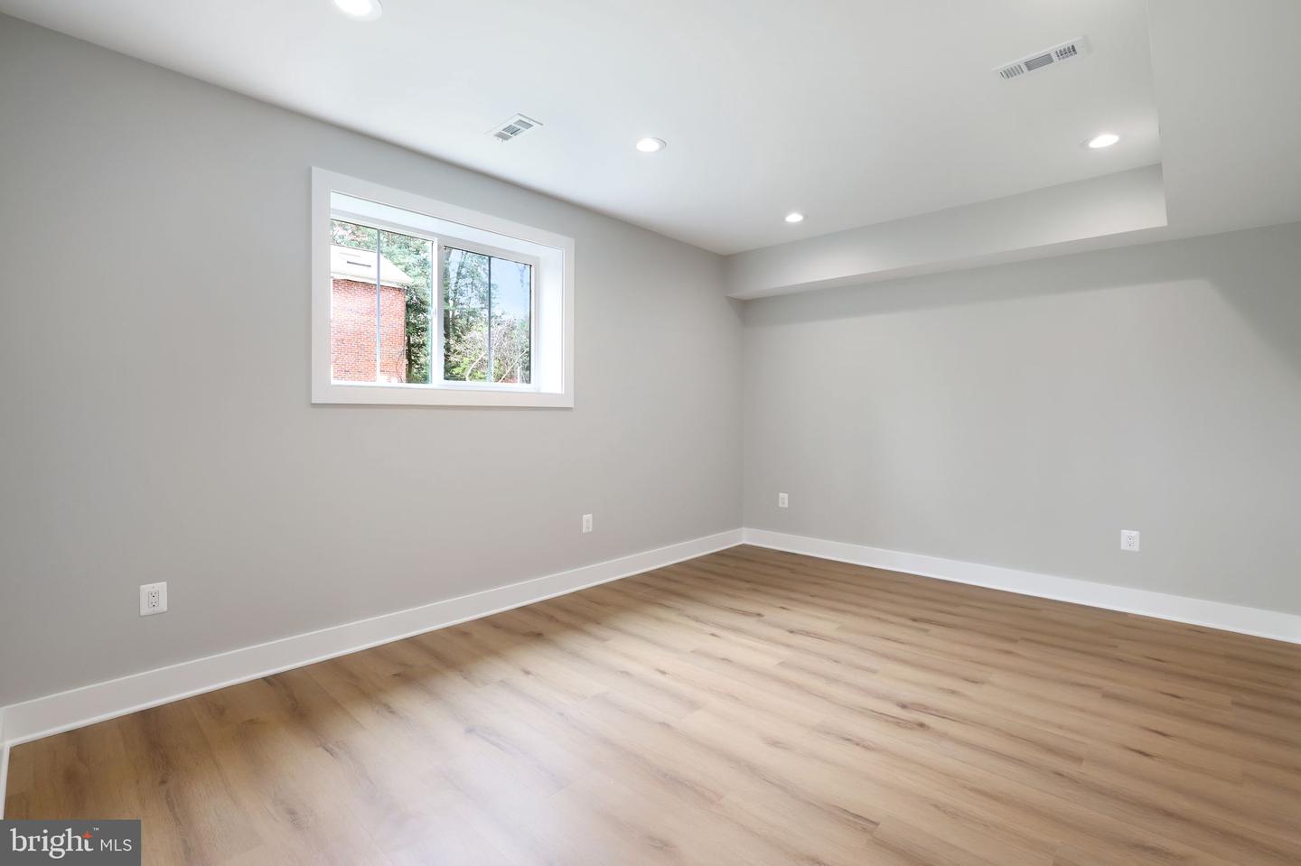 8525 RALEIGH AVE, ANNANDALE, Virginia 22003, 7 Bedrooms Bedrooms, ,7 BathroomsBathrooms,Residential,For sale,8525 RALEIGH AVE,VAFX2254884 MLS # VAFX2254884
