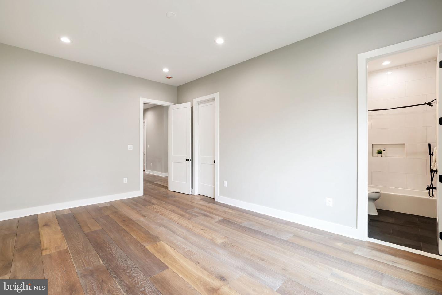 8525 RALEIGH AVE, ANNANDALE, Virginia 22003, 7 Bedrooms Bedrooms, ,7 BathroomsBathrooms,Residential,For sale,8525 RALEIGH AVE,VAFX2254884 MLS # VAFX2254884