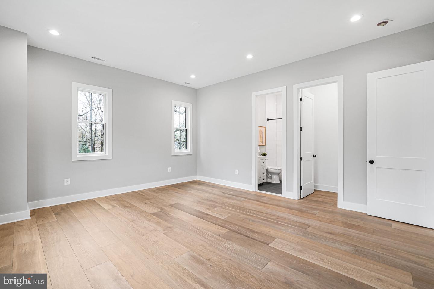 8525 RALEIGH AVE, ANNANDALE, Virginia 22003, 7 Bedrooms Bedrooms, ,7 BathroomsBathrooms,Residential,For sale,8525 RALEIGH AVE,VAFX2254884 MLS # VAFX2254884