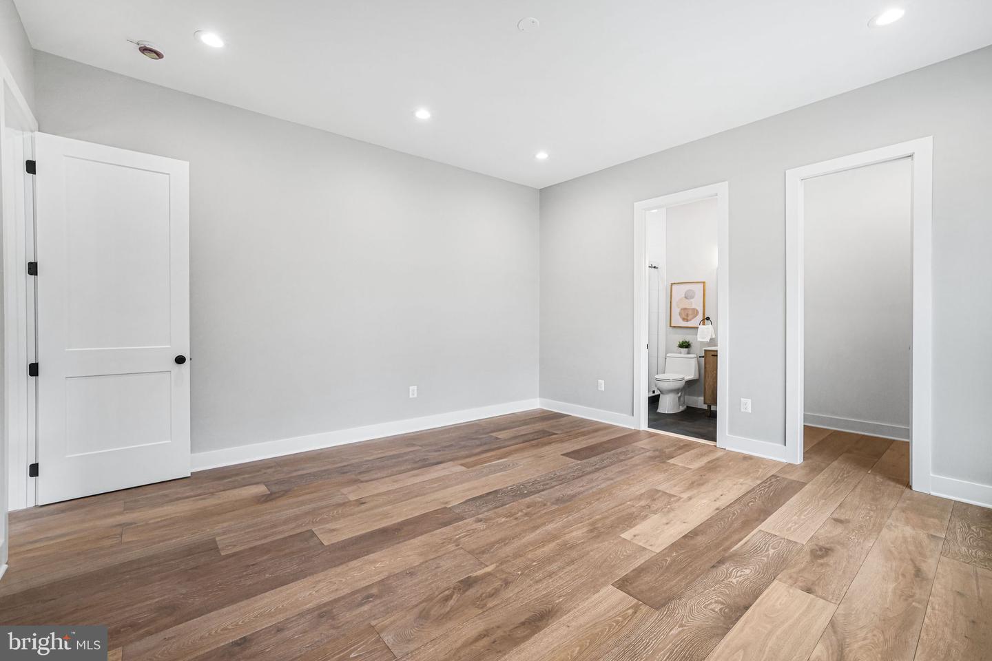 8525 RALEIGH AVE, ANNANDALE, Virginia 22003, 7 Bedrooms Bedrooms, ,7 BathroomsBathrooms,Residential,For sale,8525 RALEIGH AVE,VAFX2254884 MLS # VAFX2254884