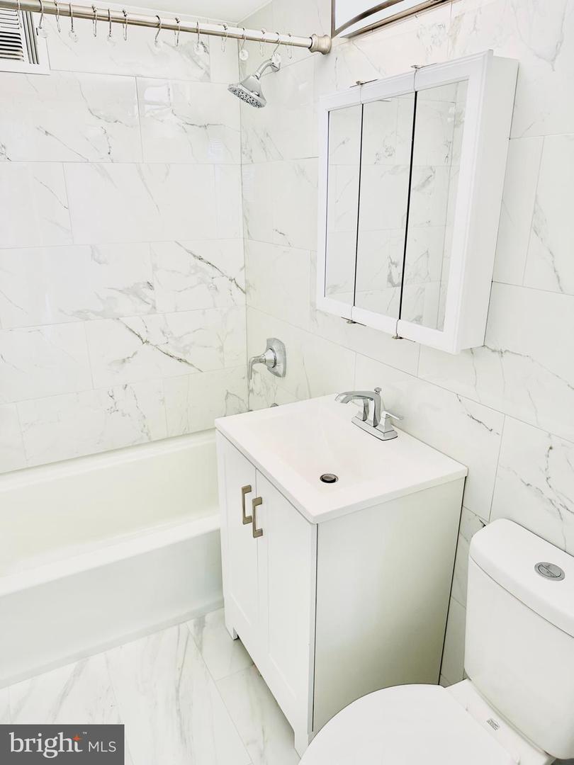 4401 CHERRY HILL RD #67, ARLINGTON, Virginia 22207, 2 Bedrooms Bedrooms, ,1 BathroomBathrooms,Residential,For sale,4401 CHERRY HILL RD #67,VAAR2060564 MLS # VAAR2060564