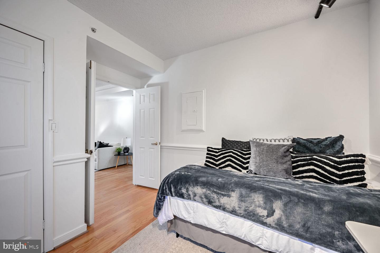 2301 N ST NW #104, WASHINGTON, District Of Columbia 20037, 2 Bedrooms Bedrooms, ,1 BathroomBathrooms,Residential,For sale,2301 N ST NW #104,DCDC2184118 MLS # DCDC2184118