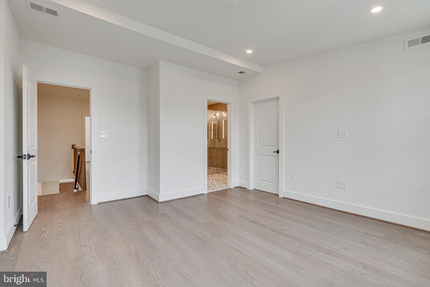 4820 5TH ST NW, WASHINGTON, District Of Columbia 20011, 4 Bedrooms Bedrooms, ,3 BathroomsBathrooms,Residential,For sale,4820 5TH ST NW,DCDC2185424 MLS # DCDC2185424