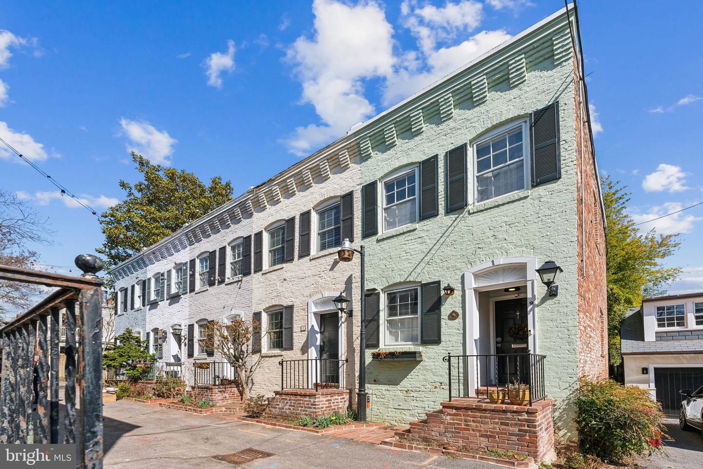 7 POMANDER WALK NW, WASHINGTON, District Of Columbia 20007, 1 Bedroom Bedrooms, ,1 BathroomBathrooms,Residential,For sale,7 POMANDER WALK NW,DCDC2189408 MLS # DCDC2189408