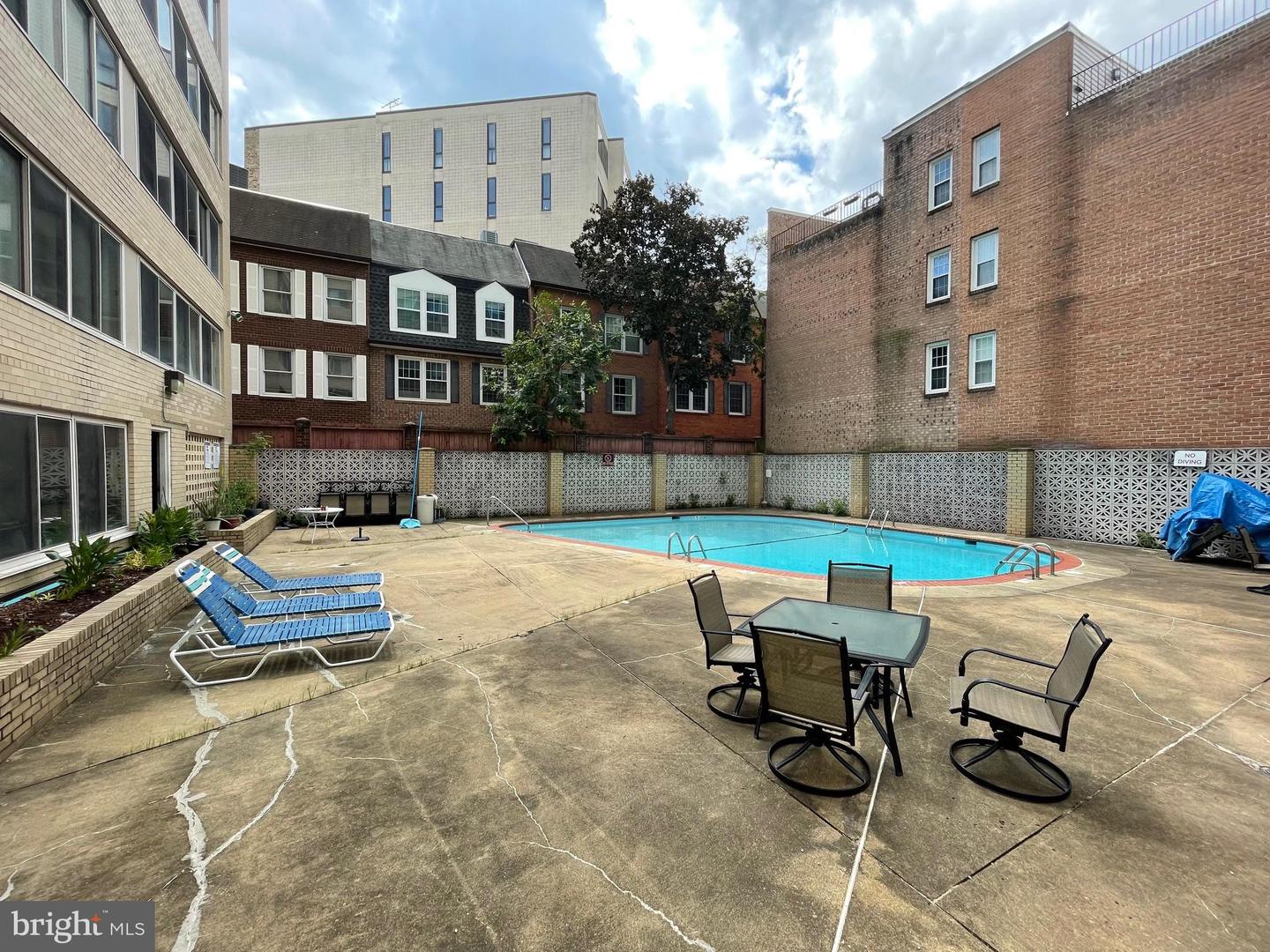 922 24TH ST NW #209, WASHINGTON, District Of Columbia 20037, 2 Rooms Rooms,1 BathroomBathrooms,Residential,For sale,922 24TH ST NW #209,DCDC2192458 MLS # DCDC2192458