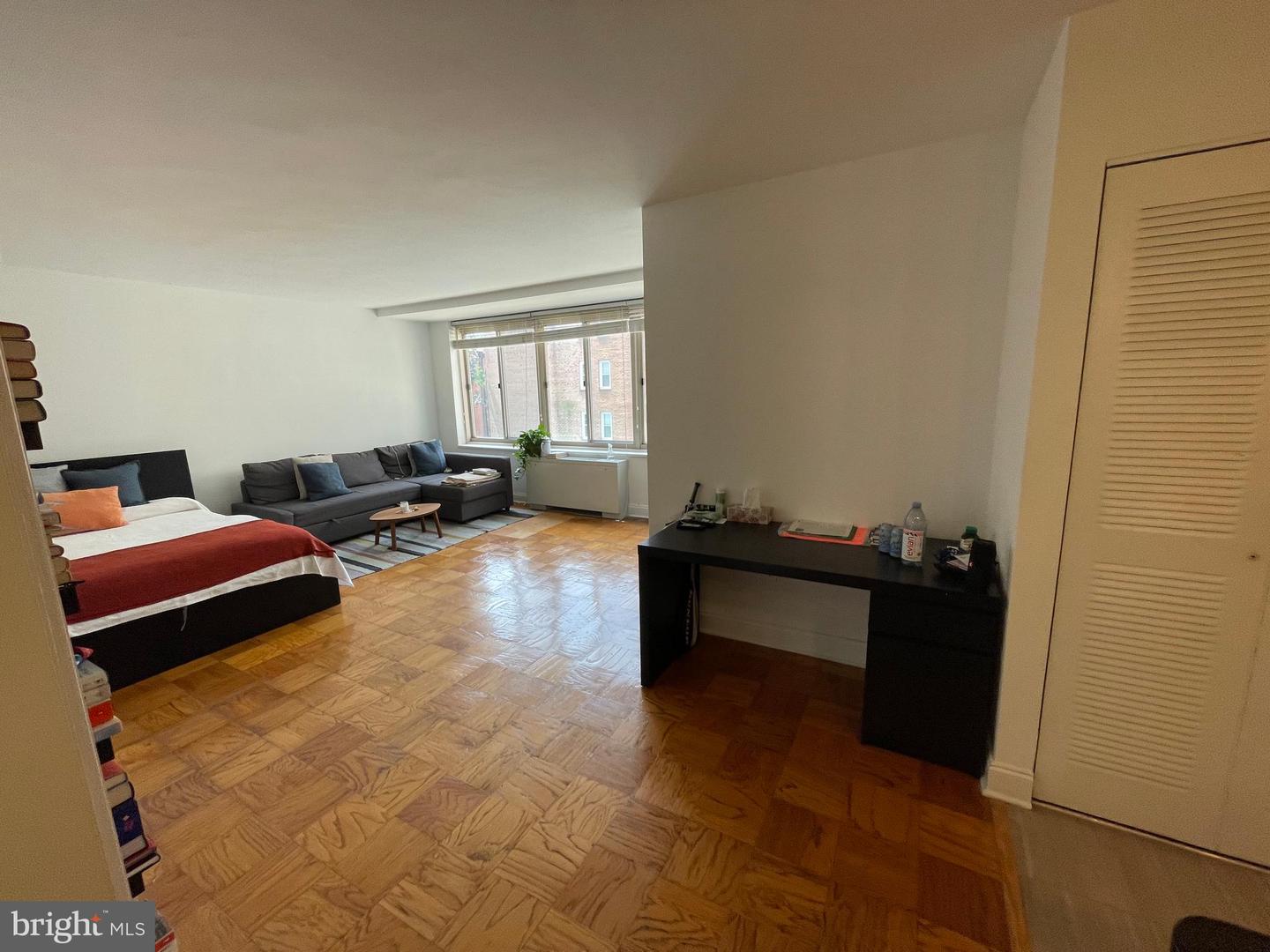 922 24TH ST NW #209, WASHINGTON, District Of Columbia 20037, 2 Rooms Rooms,1 BathroomBathrooms,Residential,For sale,922 24TH ST NW #209,DCDC2192458 MLS # DCDC2192458