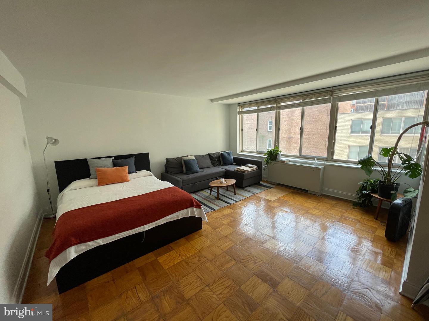 922 24TH ST NW #209, WASHINGTON, District Of Columbia 20037, 2 Rooms Rooms,1 BathroomBathrooms,Residential,For sale,922 24TH ST NW #209,DCDC2192458 MLS # DCDC2192458